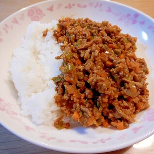 トマトジュースで作るドライカレー